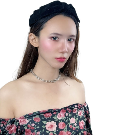 Poetic Bow Headband with charming and stylish design